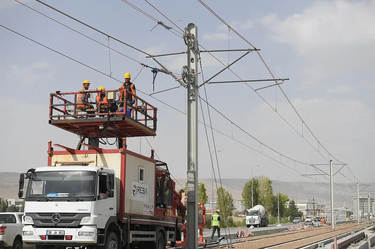 Kayseri'ye Erkilet-Cumhuriyet Meydanı-Millet Bahçesi raylı sistem hattı geliyor