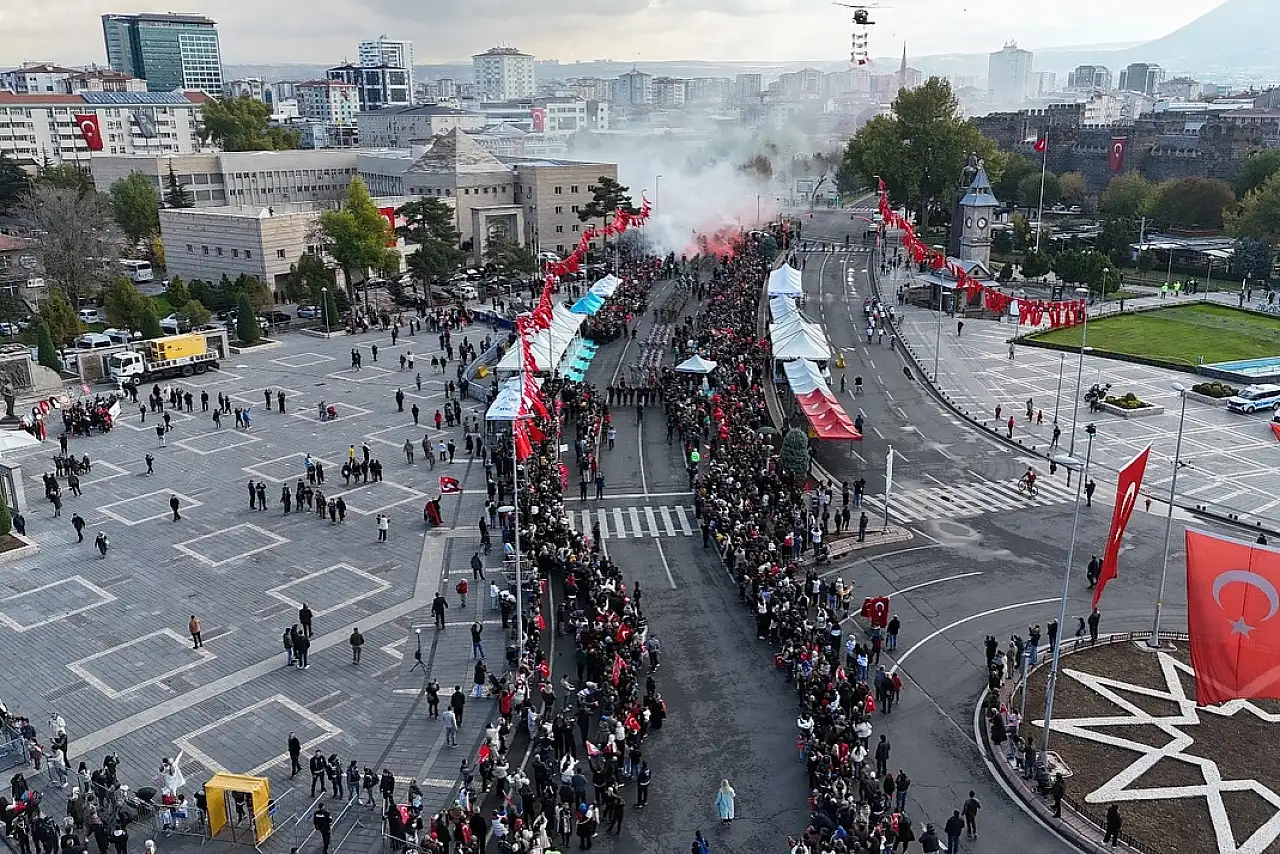 Kayseri'de Cumhuriyet coşkusu