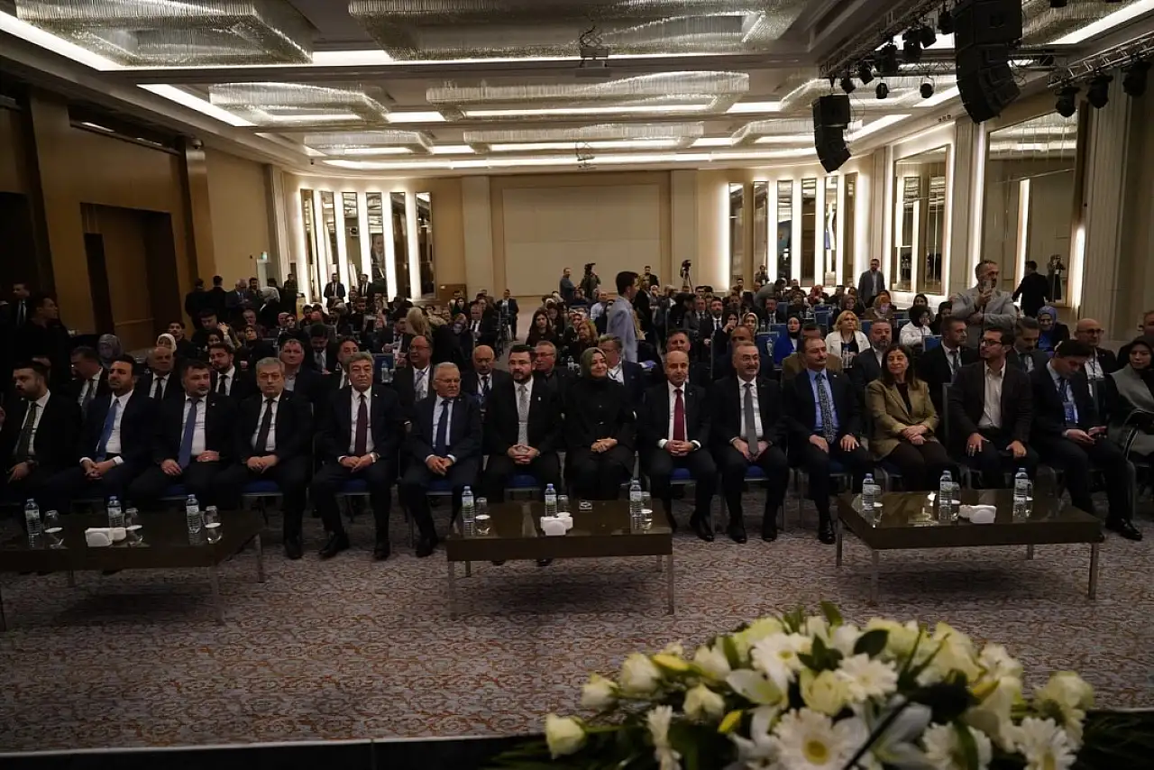 Bakanlar gelmedi ama yardımcılarını gönderdi! AK Partili isimler Ankara'dan Kayseri'ye çıkarma yaptı