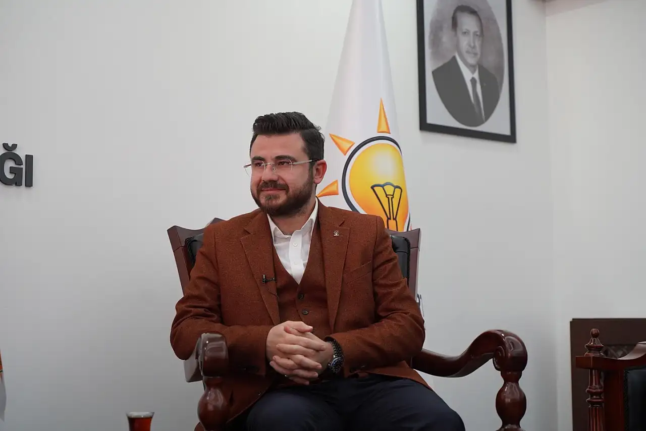 '2026 yılında seçim varmış gibi çalışacağız' diyen AK Parti Kayseri İl Başkanının kafasında kurduğu sistem ne? 2026 yılında bakın ne yapacaklar!