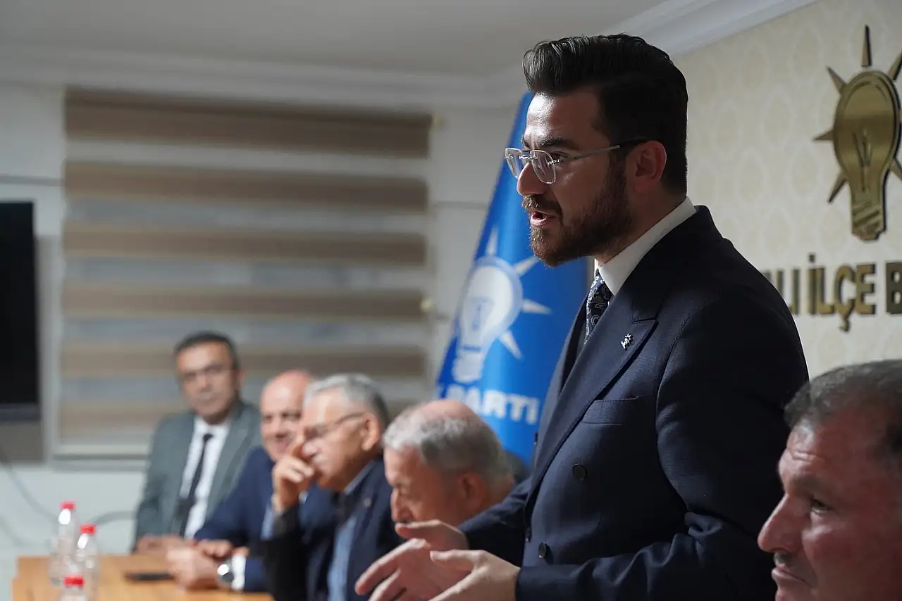 '2026 yılında seçim varmış gibi çalışacağız' diyen AK Parti Kayseri İl Başkanının kafasında kurduğu sistem ne? 2026 yılında bakın ne yapacaklar!
