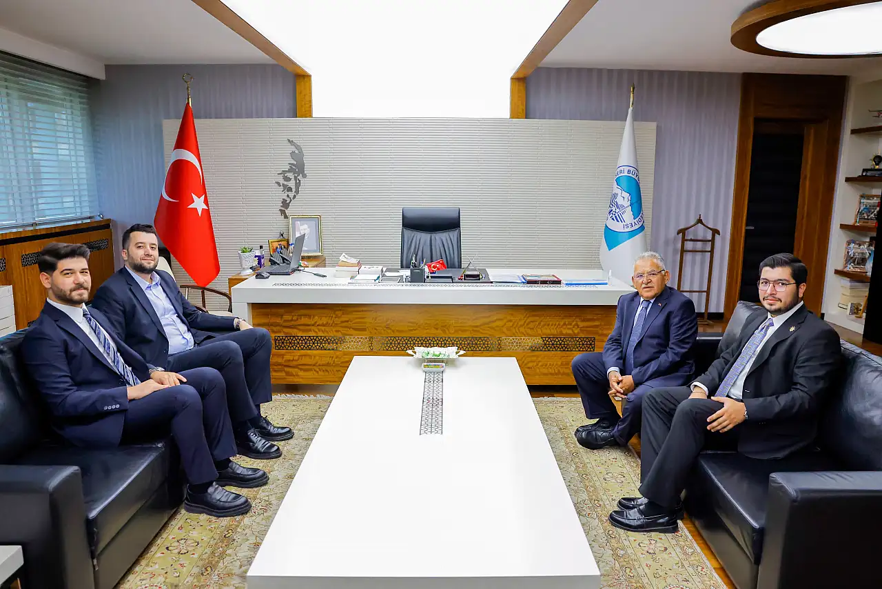 Kayseri'de teşkilat buluşması: Başkan Büyükkılıç'a ziyaret