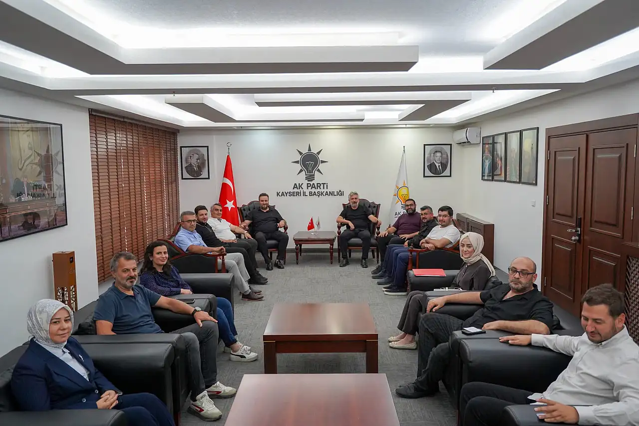 AK Parti Kayseri yönetimi toplandı