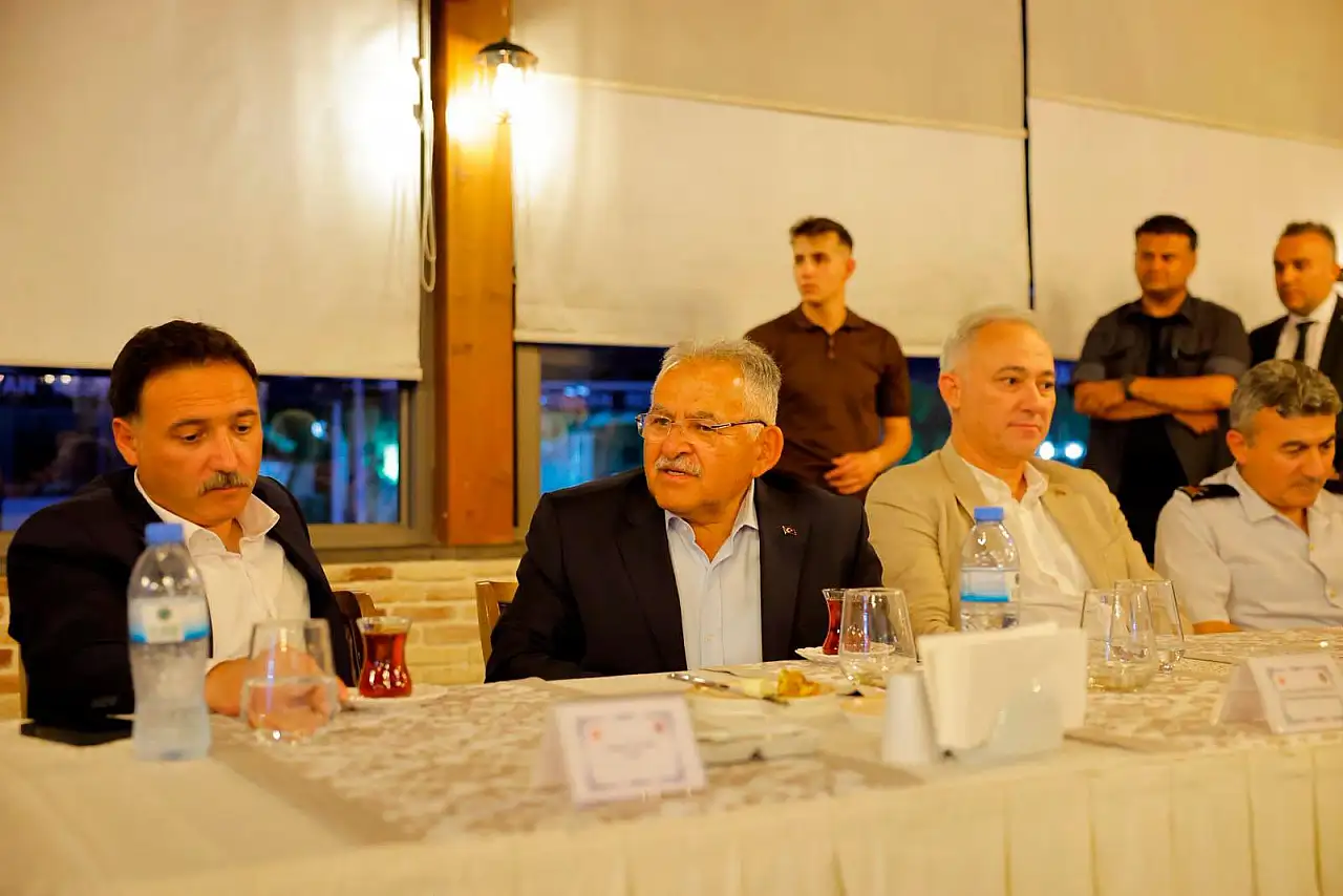 Kayseri'de 3 komutanla veda buluşması