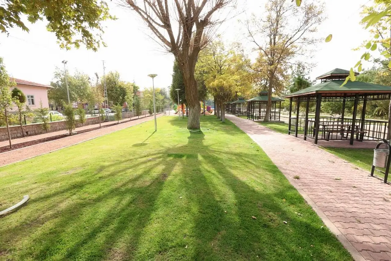 Melikgazi'den Gürpınar'da park tanıtımı ve pilav şenliği