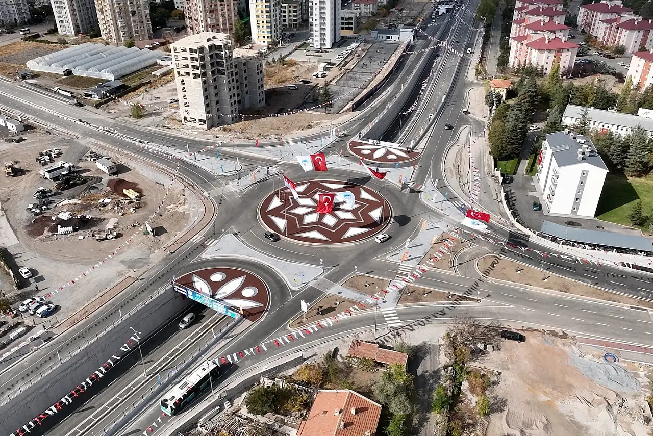 Kayseri'ye bir katlı kavşak daha geliyor! Yeri belli oldu, sözleşme imzalandı