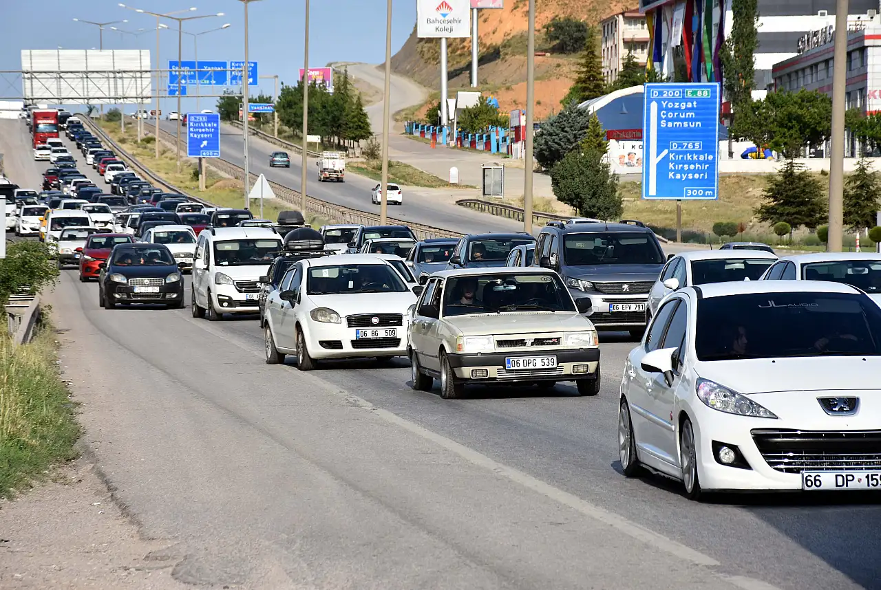 Kayseri'den Ankara'ya yolculuk edecekler dikkat! Kilit Kavşak da son durum!