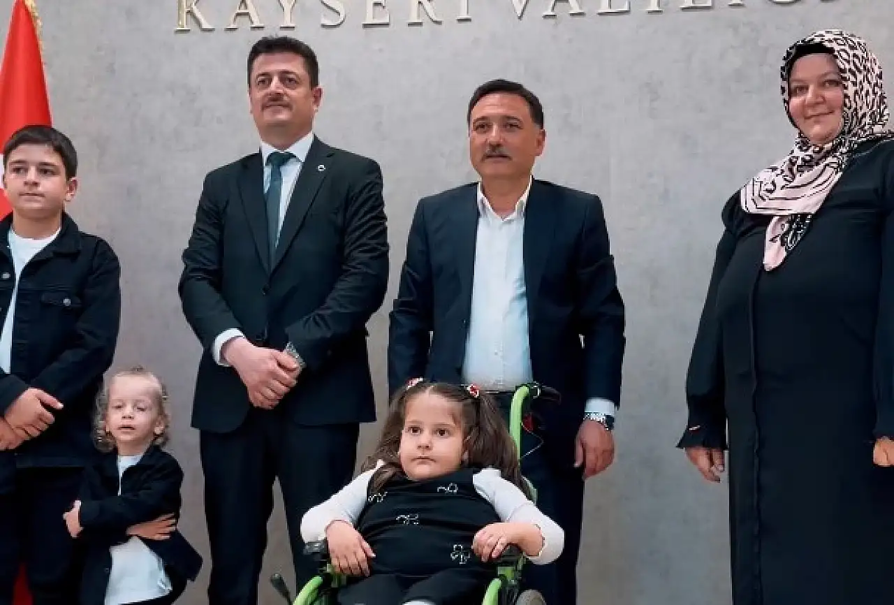 Vali Çiçek ile Rüveyda arasındaki buzlar eridi