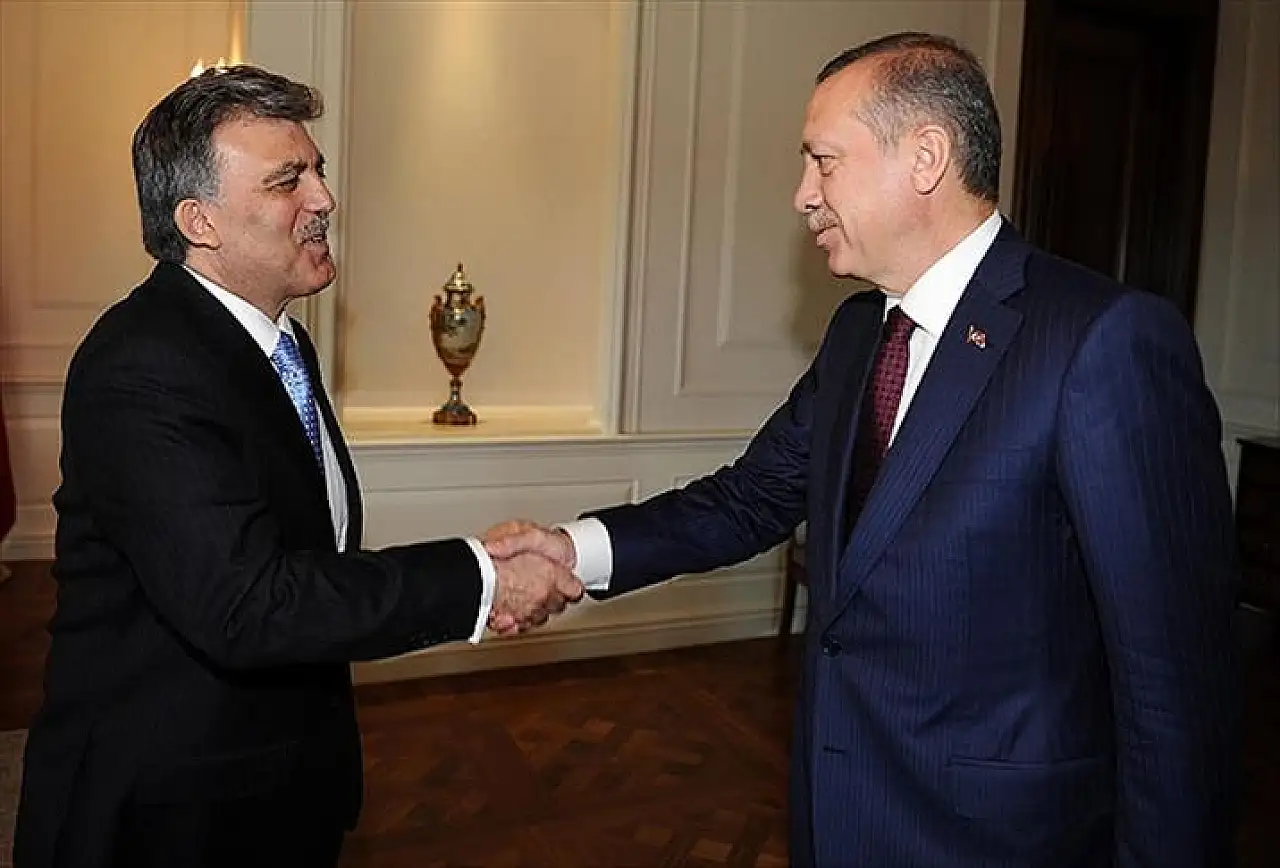 Şok Abdullah Gül iddiası: Erdoğan sonrasını dizayn etme yarışına girmiş durumda!