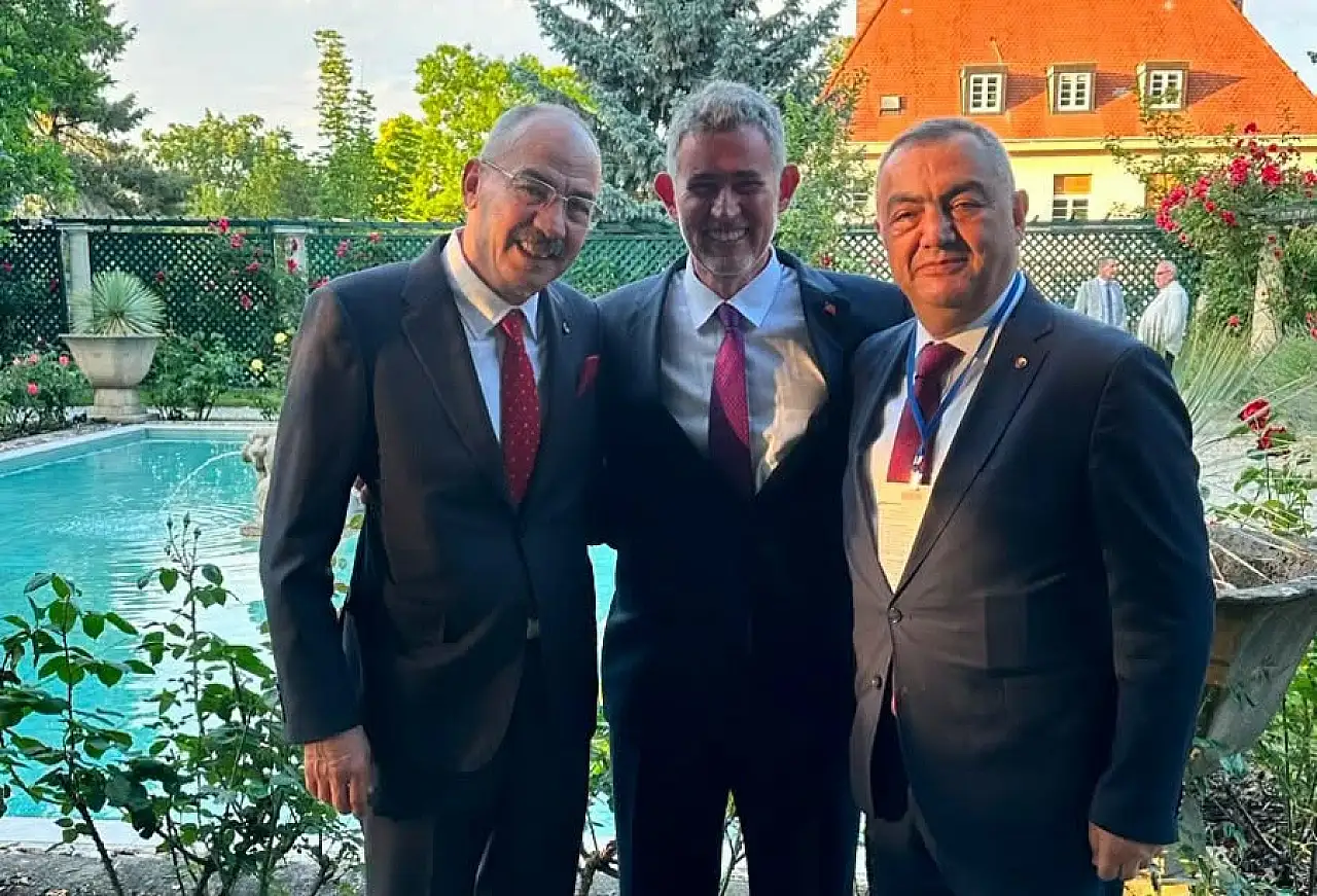 Kayseri'nin ünlü iş adamları Prag'da görüldü! Kayserili isim ağırladı
