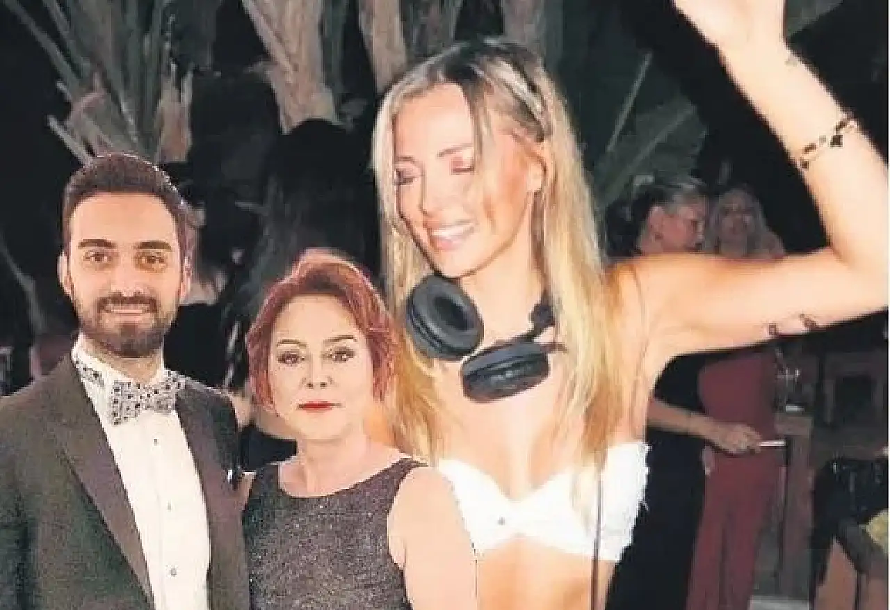 Kayserili ünlü ailenin veliahtı gönlünü Bursalı DJ'ye kaptırdı
