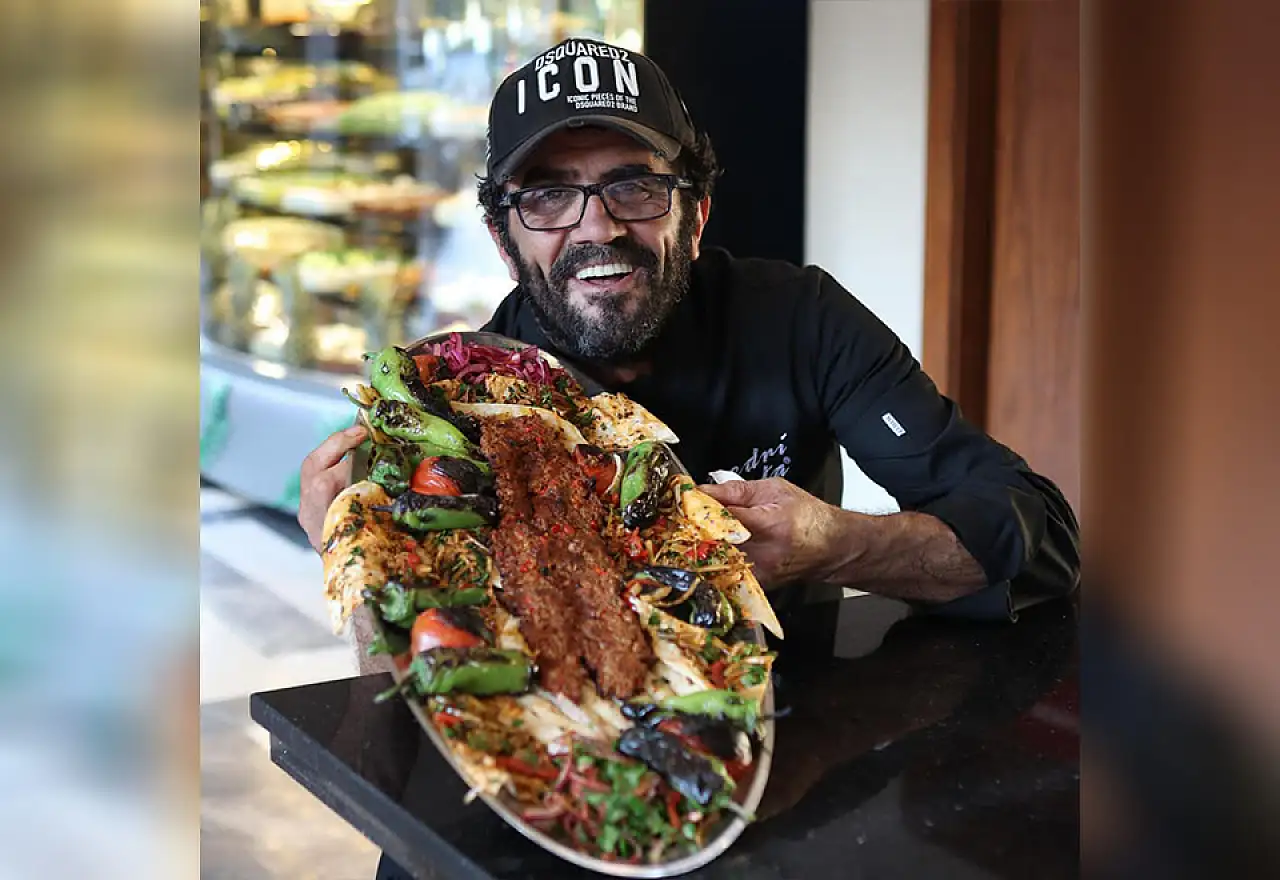 Kayseri'de 2 kahve 2 suya 840 lira ödeyen ünlü isim yine çileden çıktı! Bakın bunu neden yapmış?