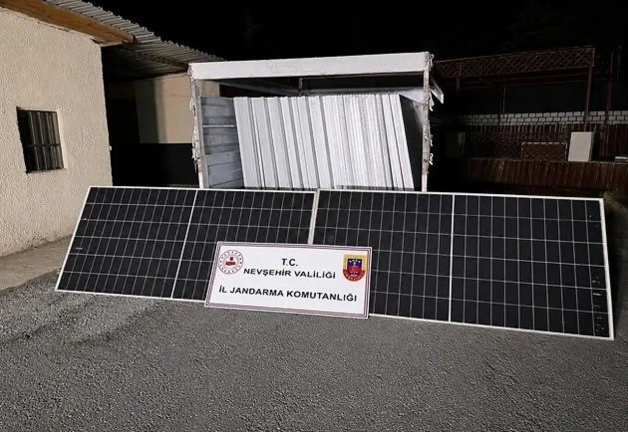 Tarladan Güneş panelleri çalındı!