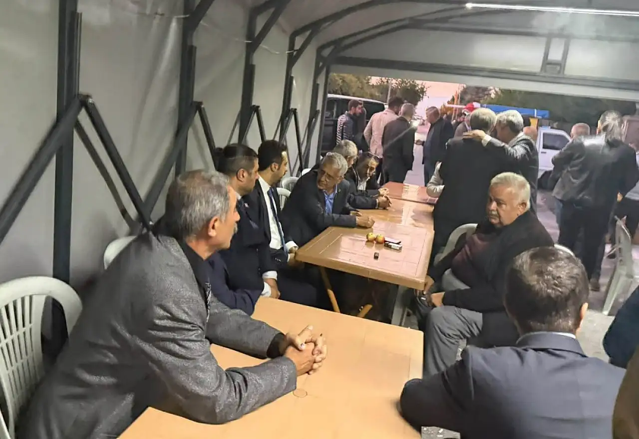Kayseri'de CHP'den tanınmış iş insanının ailesine taziye!
