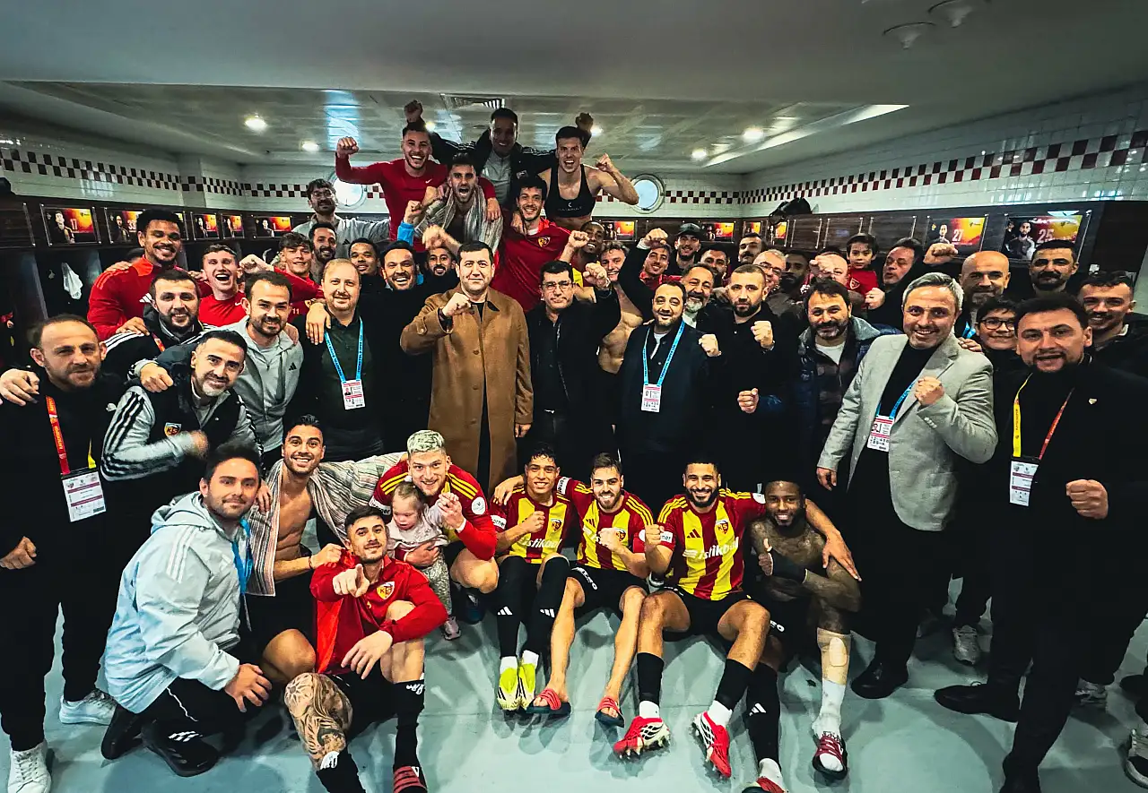 Kayserispor'un günlerdir beklediği isim gece yarısı şehre giriş yaptı