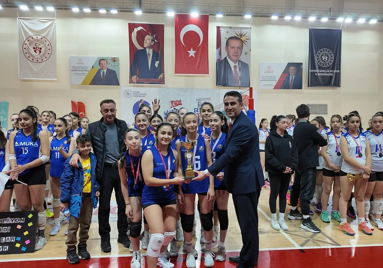 Kayseri Voleybol A Takımı Türkiye Şampiyonası yolunda