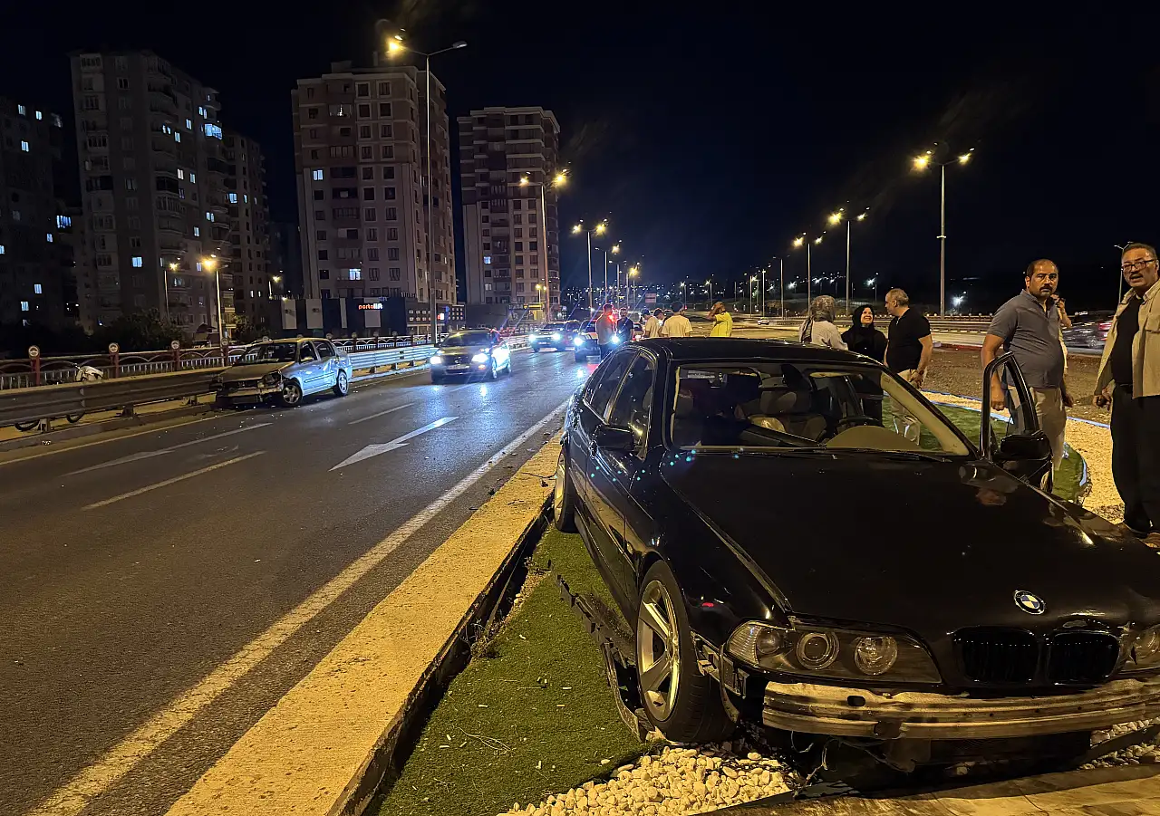 Kayseri'de zincirleme kaza! 2 yaralı