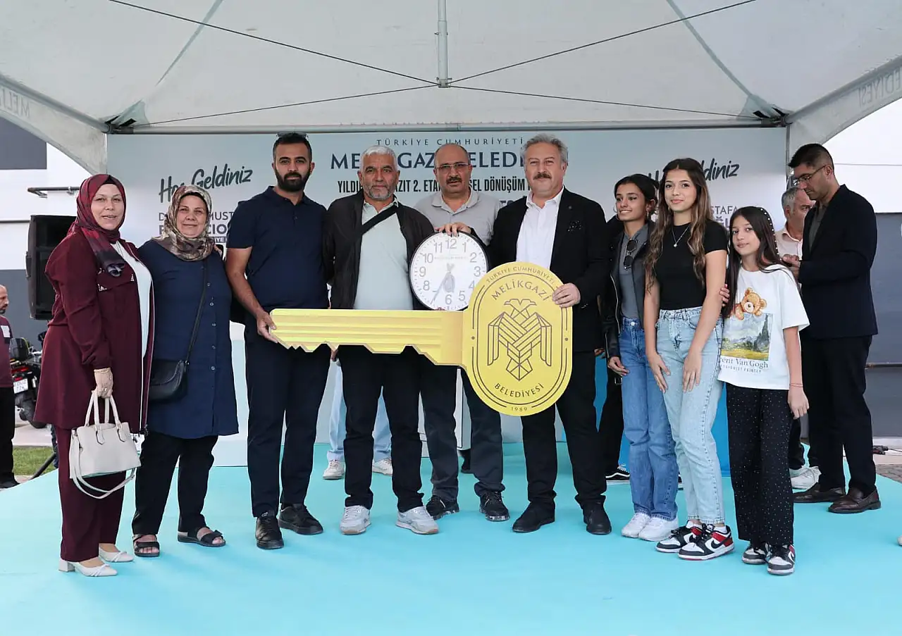 Yıldırım Beyazıt'ta büyük dönüşüm: Hak sahipleri yeni yuvalarına kavuştu