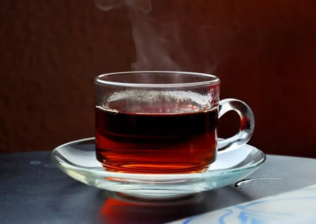 Çay içen herkesi ilgilendiriyor: 3 markada yasaklı boya çıktı