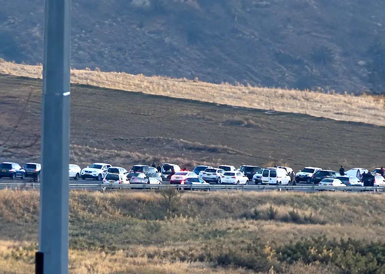 Otomobil traktöre çarptı, Erciyes yolunda trafik kilitlendi!