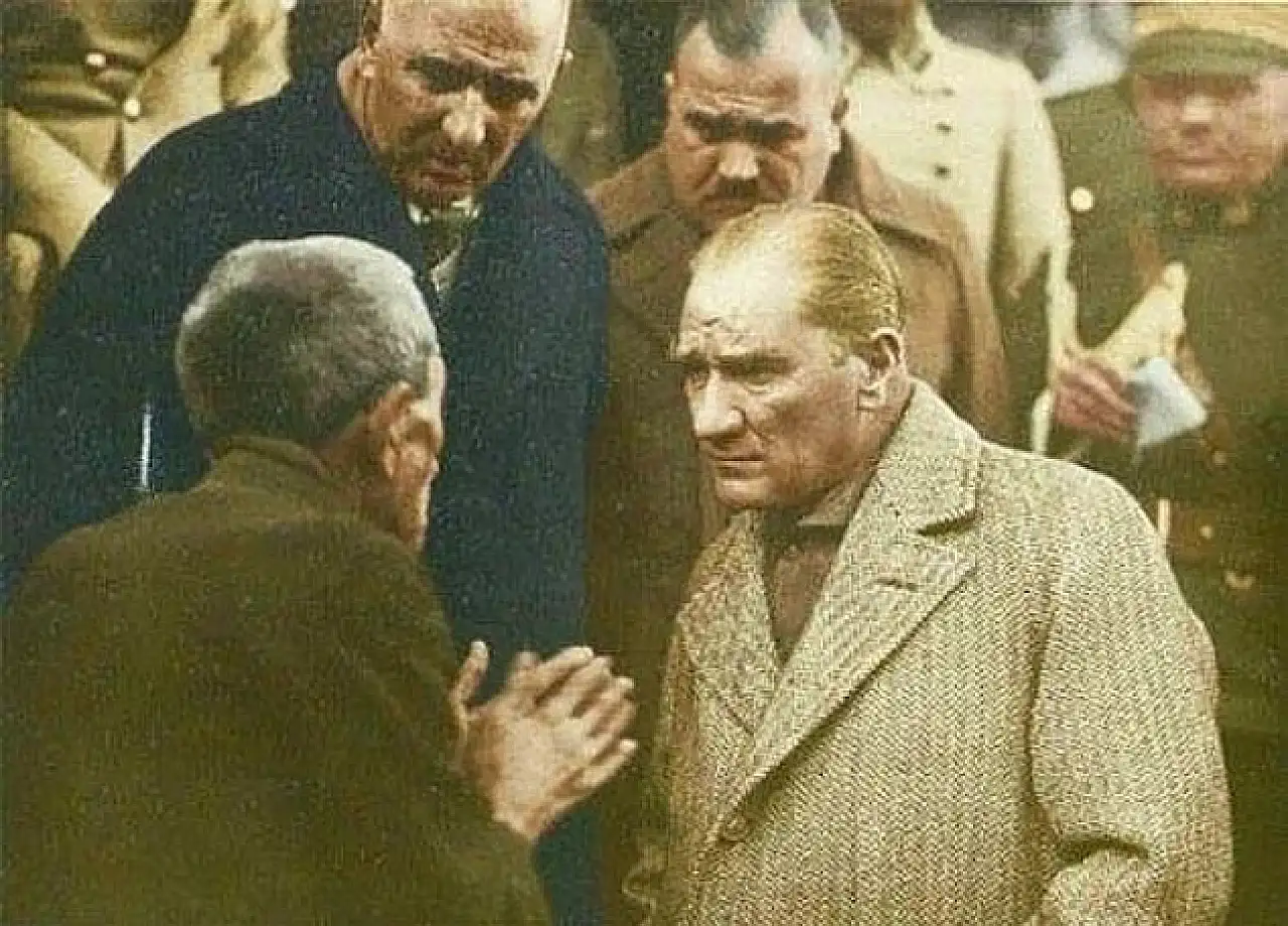 Londra'da Kralın Okulunda Kayserili Profesörün Atatürk sözleri yankılandı