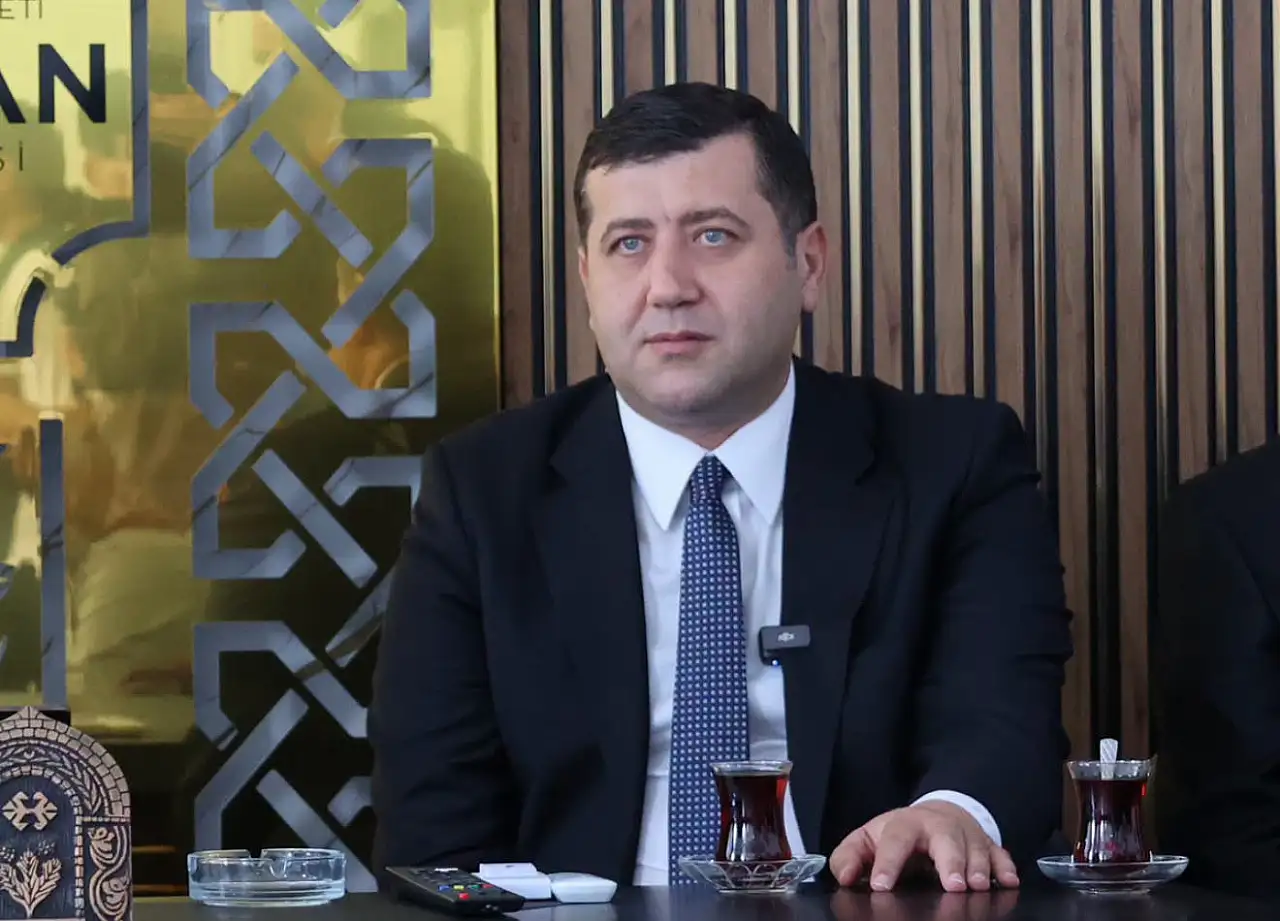 Kayseri'de doğalgaz bekleyen mahallelerle ilgili Bakan'dan açıklama