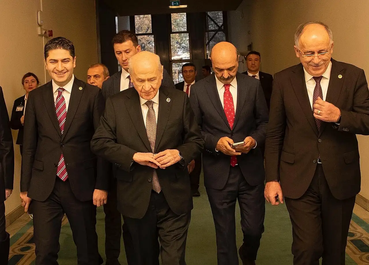 Ünlü Gazeteci MHP'nin Kayserili isminden teyit edip, açıkladı! AK Parti ve MHP arasında neler oluyor?