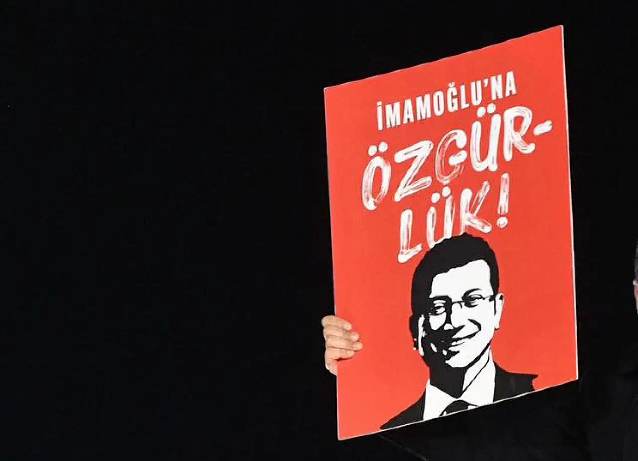 Kayseri Cumhuriyet Meydanı'nda Ekrem İmamoğlu'nun mektubunu okudular