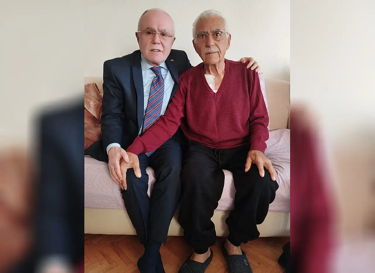 Kayserili Başkanlar bir döneme damgasını vuran ismi hastanede ziyaret etti