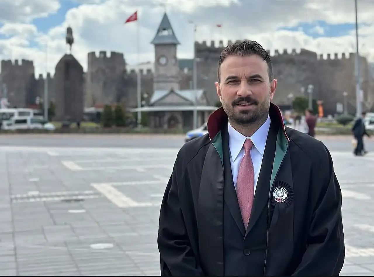 CHP Kayseri'de istifa depremi devam ediyor: Bir isim daha ayrıldı!