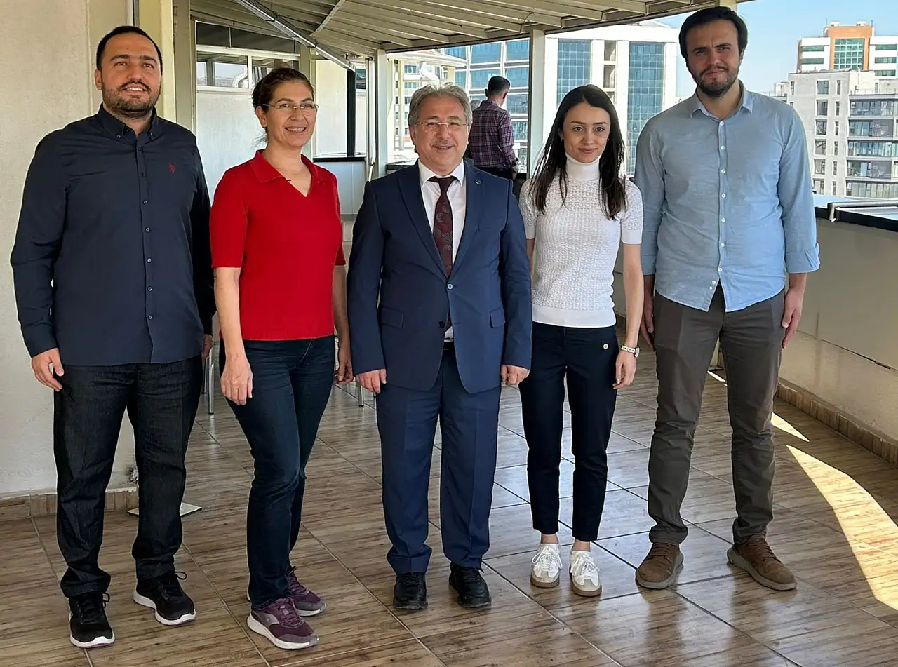 Kayseri'de eski Müdür TAHUD'a Başkan oldu!