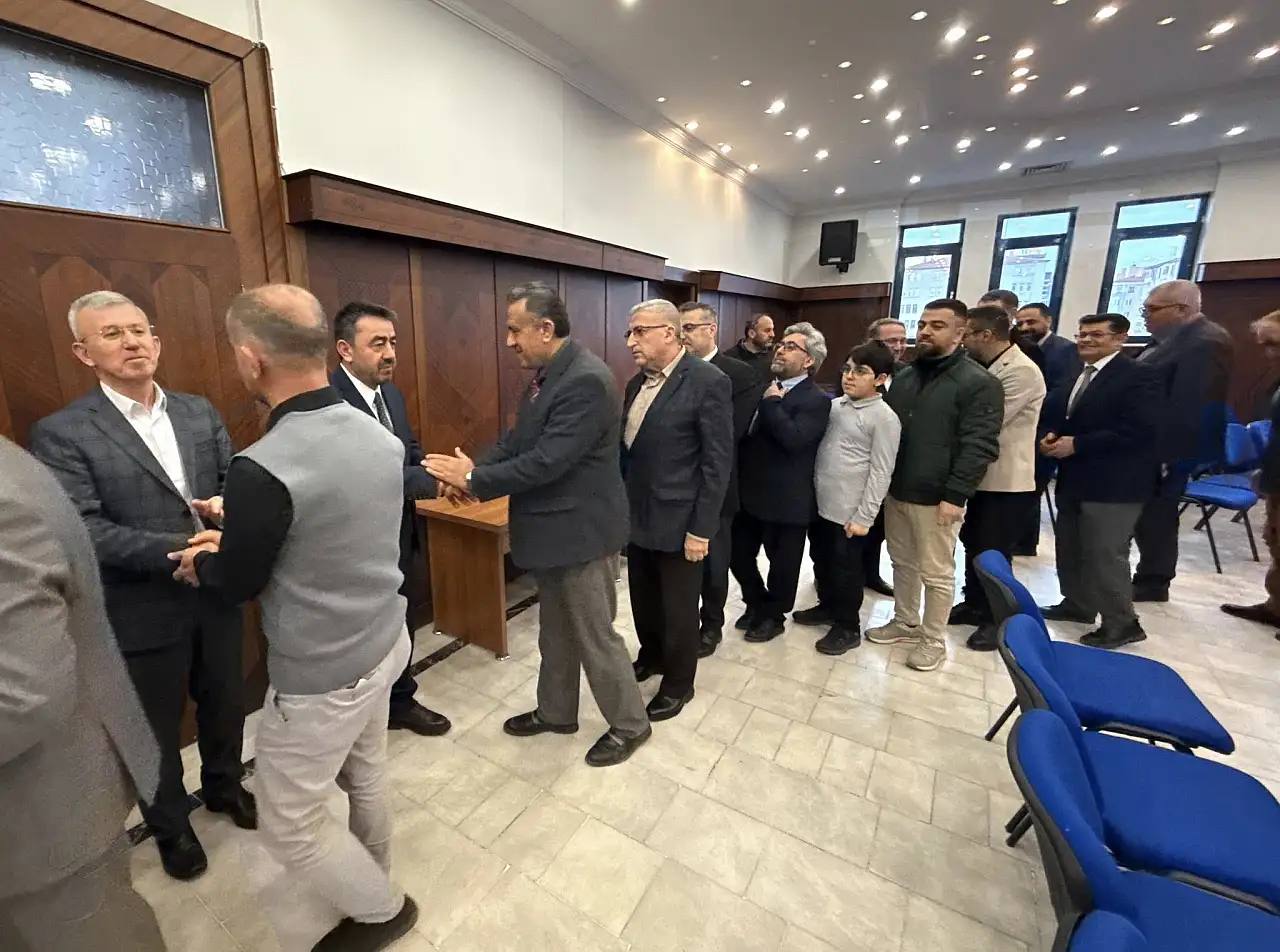 Kayseri'de bayramlaşma kuyruğu!