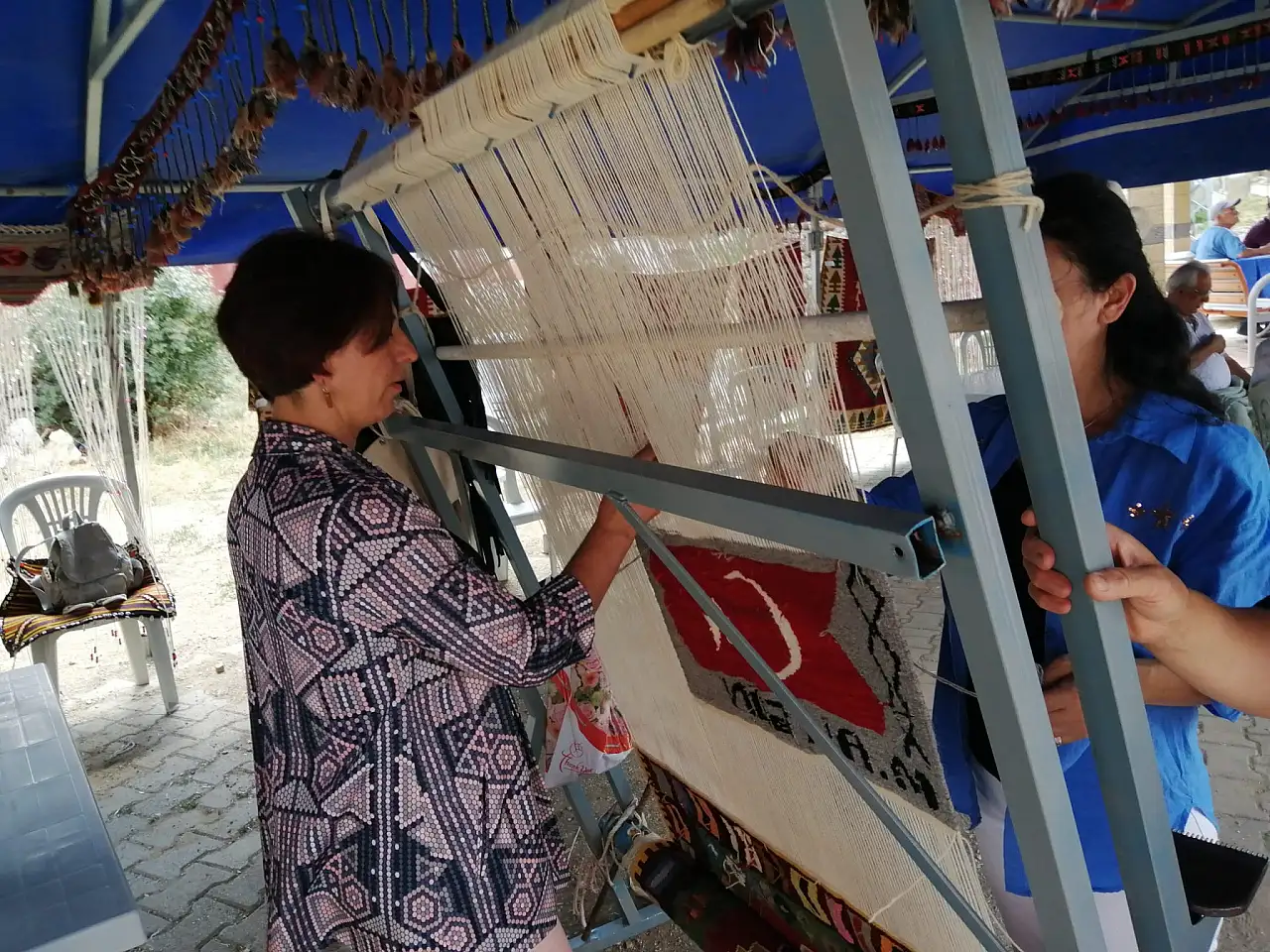 Erkeklerin giremediği kıraathaneye kaymakamdan sürpriz ziyaret