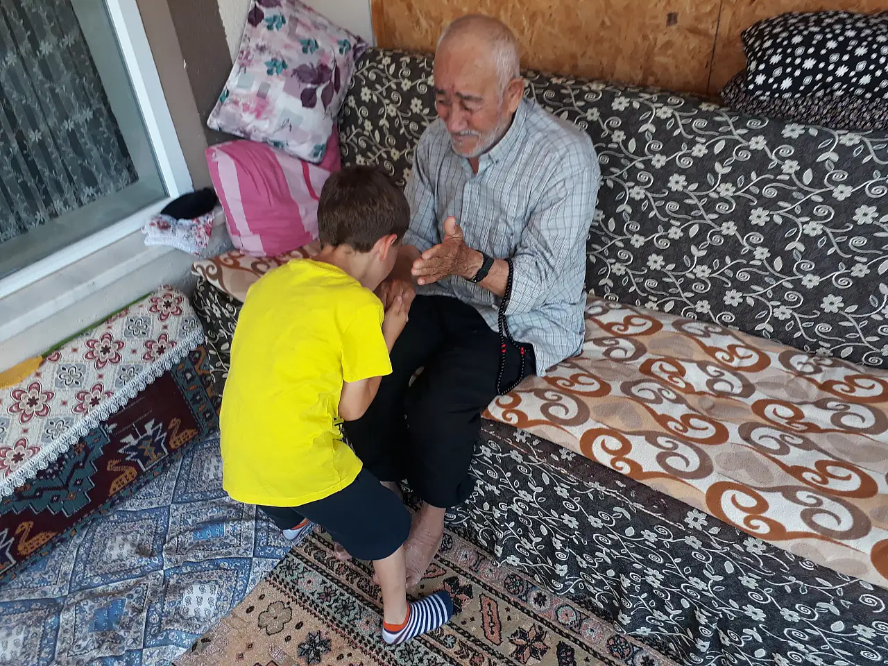 Örnek davranış! O ilçede minik öğrenciler bakın ne yaptı