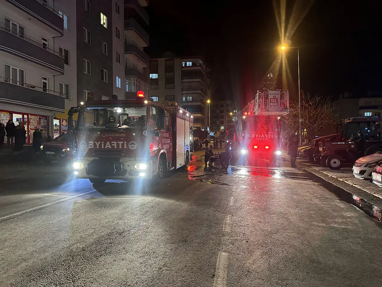 Kayseri'de psikolojik sorunları olan kişi evini yaktı