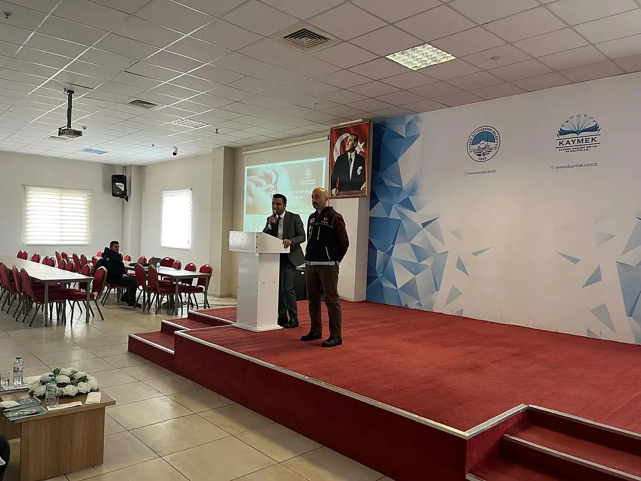 Felahiye'de bağımlılıkla mücadele semineri