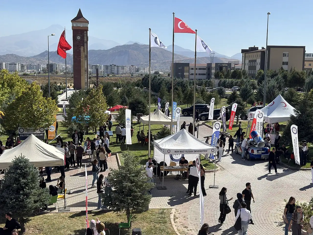Tanışmak için Kayseri'de herkes oraya akın etti!