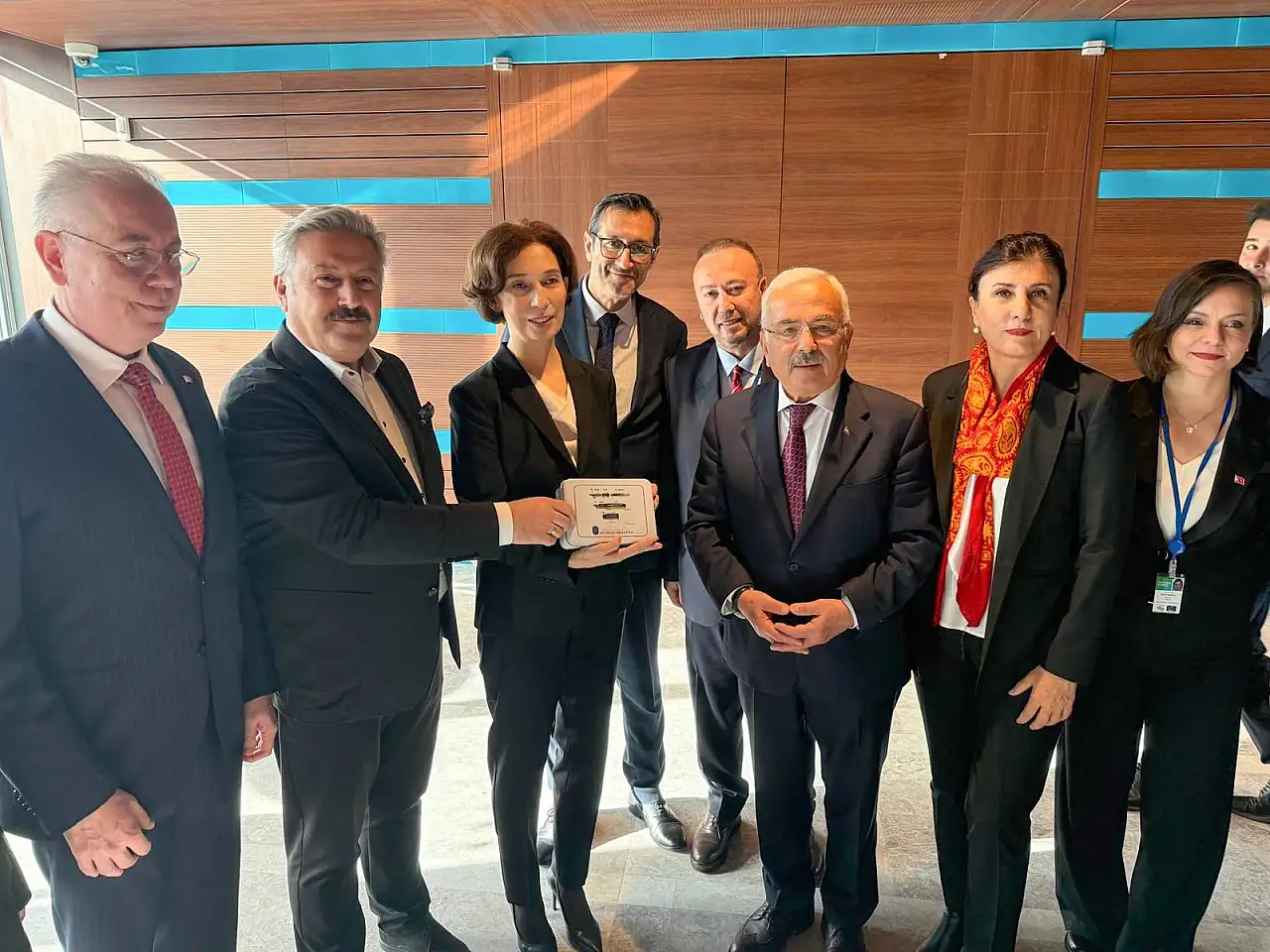 Kayserili başkandan Fransa pozları! Bakın ne için gitti?