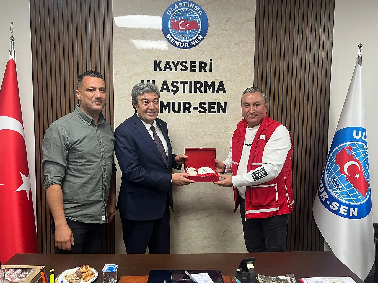 Milletvekili Ataş, çalışanların sorunlarını dinledi