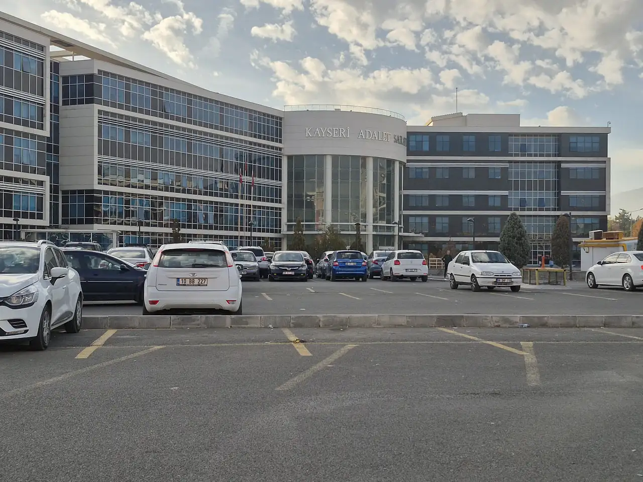 Kayseri'de konkordato ilan eden marketler zinciri hakkında ara karar verildi! İki ayrı gelişme