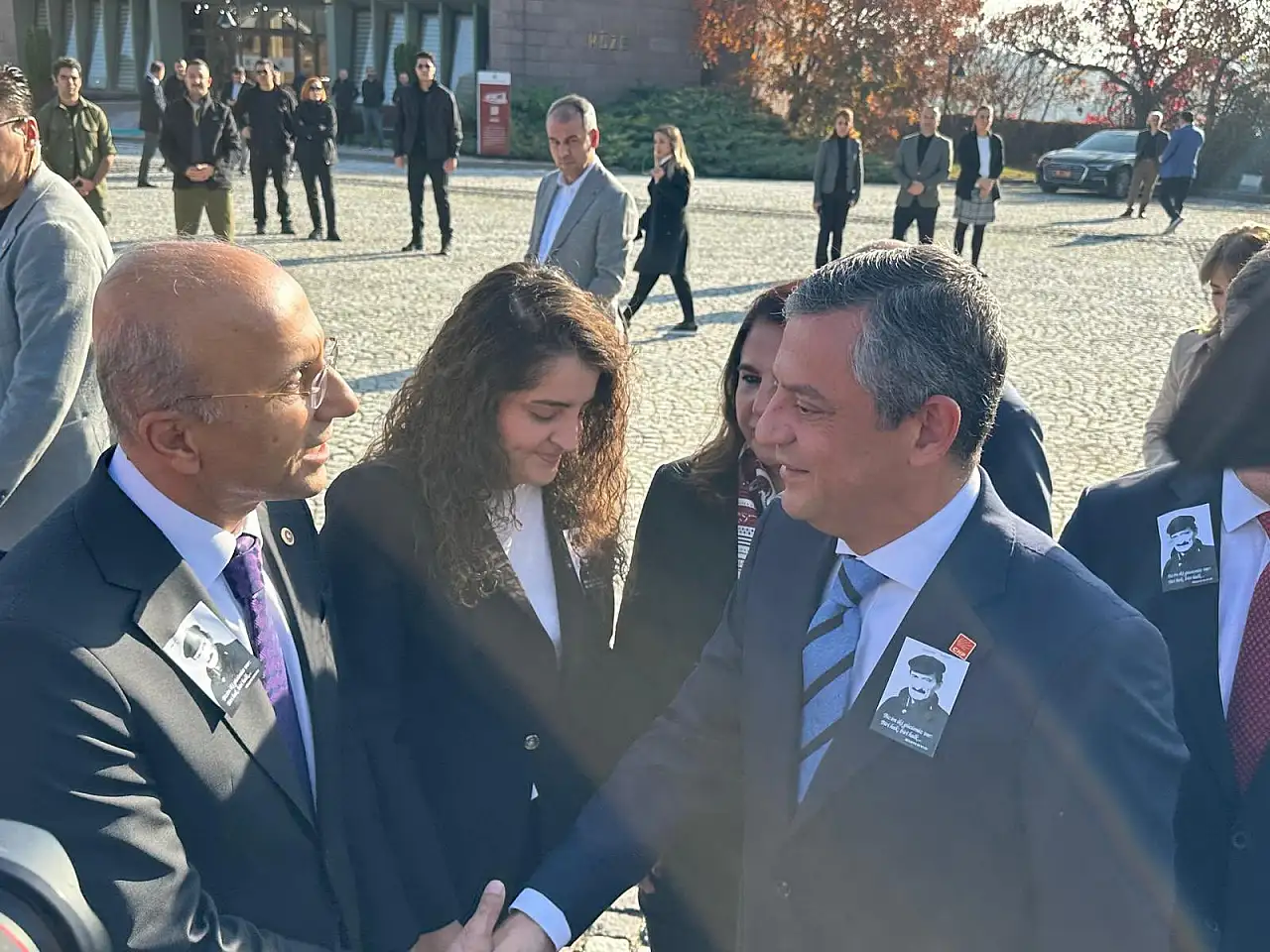 Genç, Karaoğlan'ı unutmadı