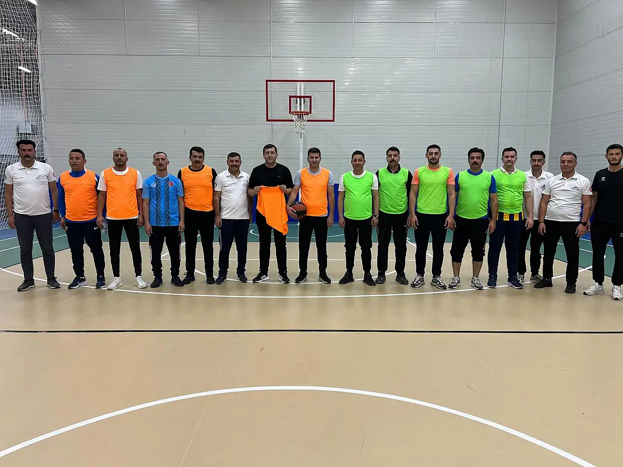 Kayseri'de ülkücüler kozlarını paylaştı