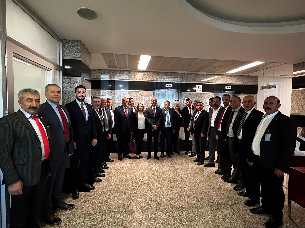 Kayserili isimler CHP Lideri Özgür Özel ile buluştu