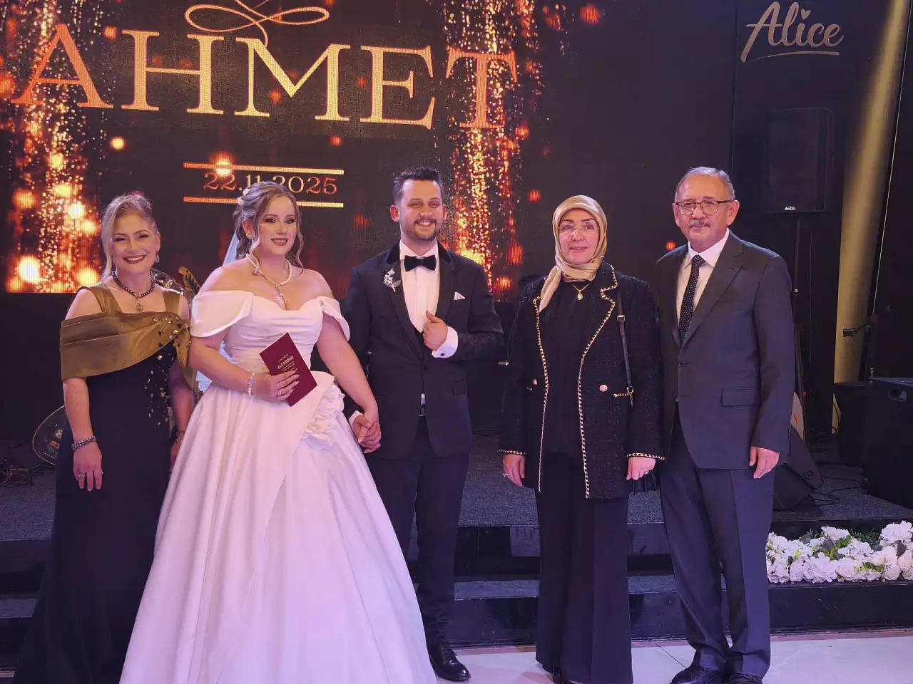 AK Parti Kayseri teşkilatı bu düğünde buluştu! Eski Bakan Özhaseki de katıldı