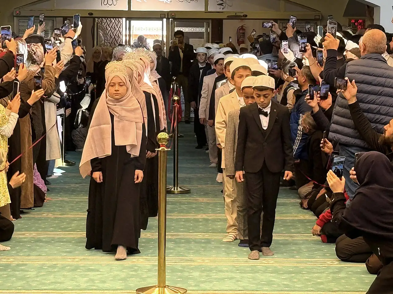 Kayseri'nin yeni hafızları! Belgeleri teslim edildi