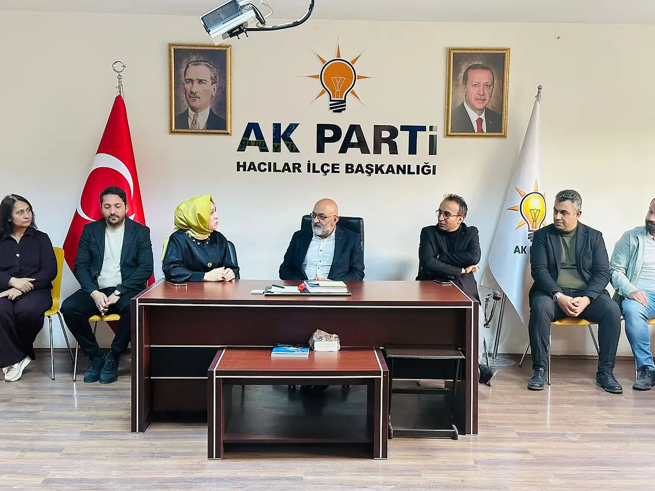 Kayseri'de çarşı pazar ziyareti yapan AK Partili vekil Cıngı: Şikayet yok, verilene şükür var!