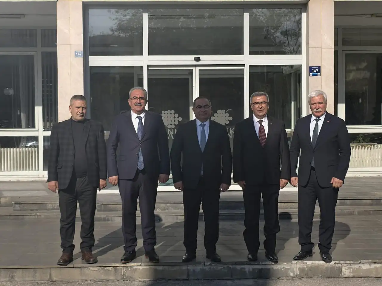 Kayseri'de 4 Belediye Başkanı o binada görüldü!