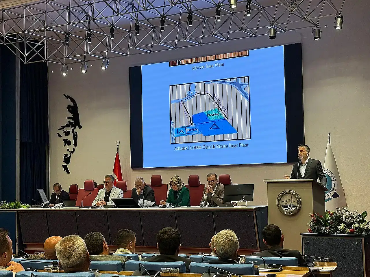 Bağımsız isimden Kayseri Büyükşehir Belediyesi'ne borç tepkisi: Bu açık nasıl kapatılacak