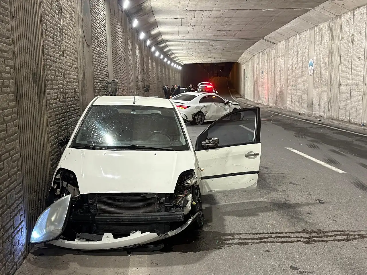Alkollü sürücü kaza yaptı: Araç pert oldu