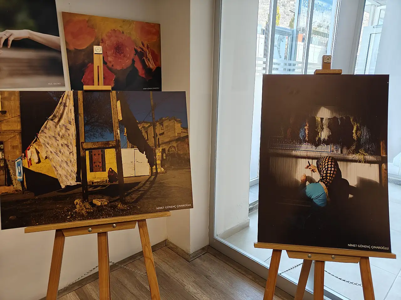 Kayseri'deki sergiye 80 yaşındaki ressam damga vurdu!